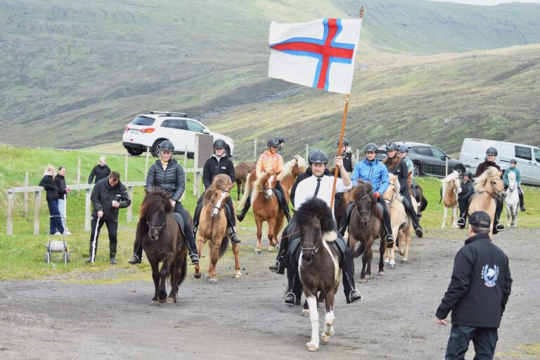 Sproti og Helena úr Vági tóku øll á bóli